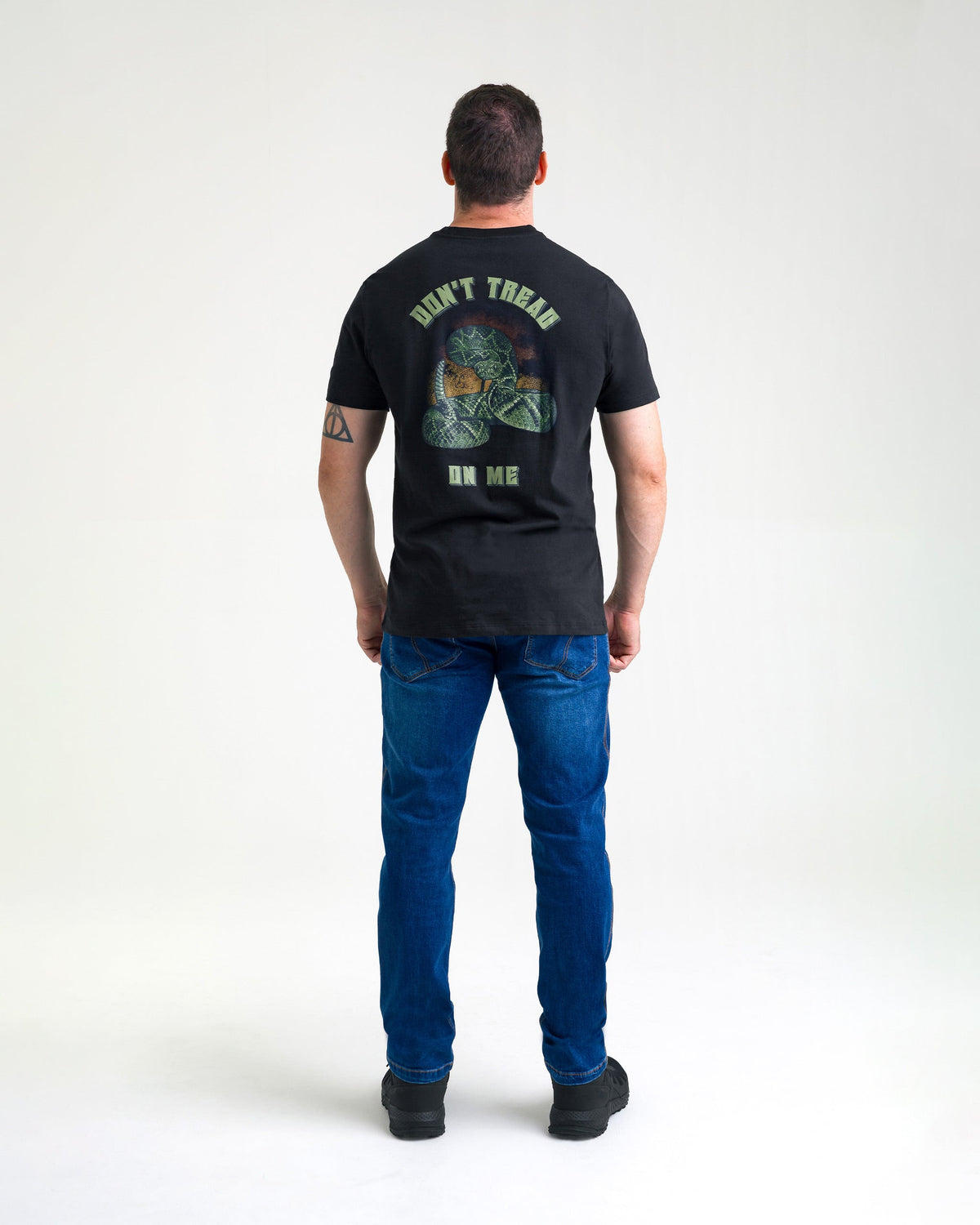Camiseta Concept DTOM Classic 10 anos - Preta
